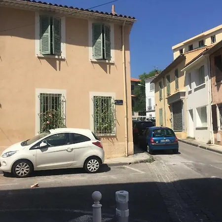 Le Suffren studio meublé Toulon Extérieur photo