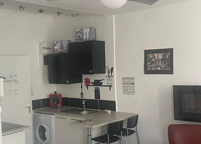 Le Suffren studio meublé
